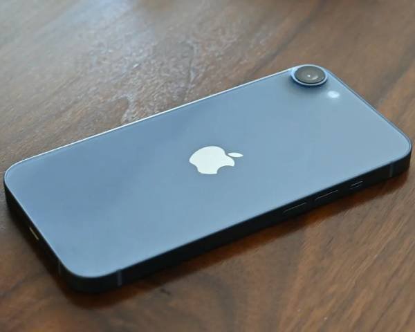 iPhone SE 4