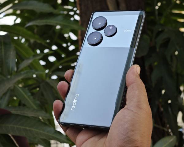Realme GT6